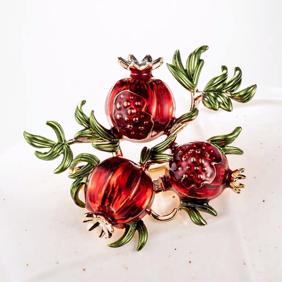 Jewelry - Pomegranate bouquet brooch
